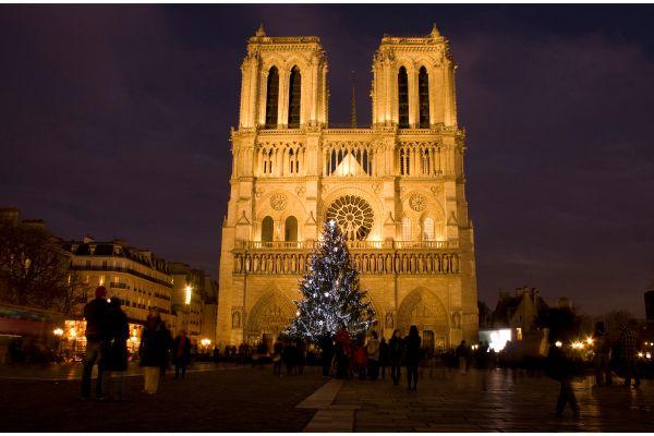 cikk_0_advent_parizsban-notredame.jpg