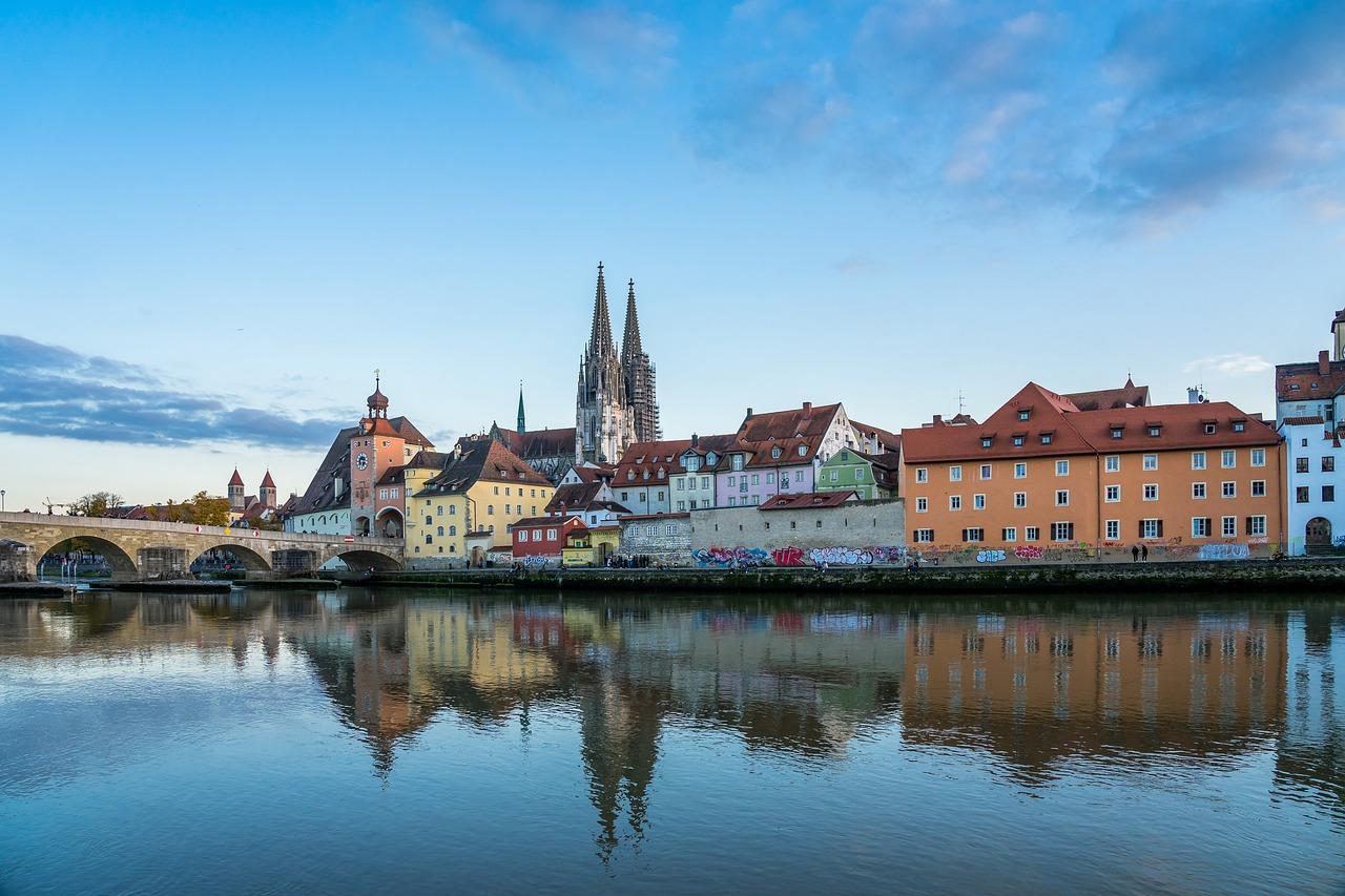 cikk_0_adventi-folyami-hajout-regensburg.jpg