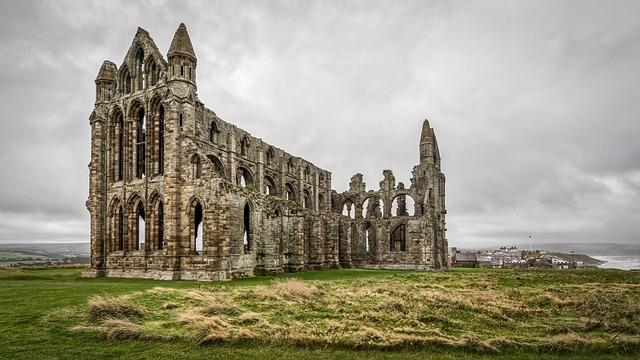 cikk_0_whitby-abbey-2805489_640.jpg